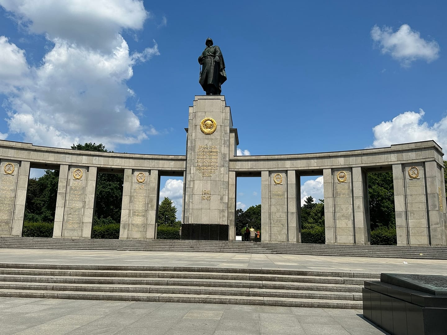 Sowjetisches Ehrenmal Sowjetisches Ehrenmal